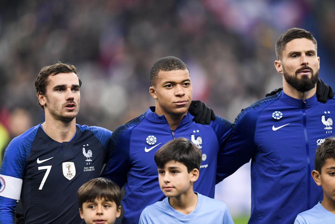 PiedsCarres's tweet photo. Dire que l'Euro 2020 devait commencer demain 😪🇨🇵 https://t.co/QTSRuY97Et