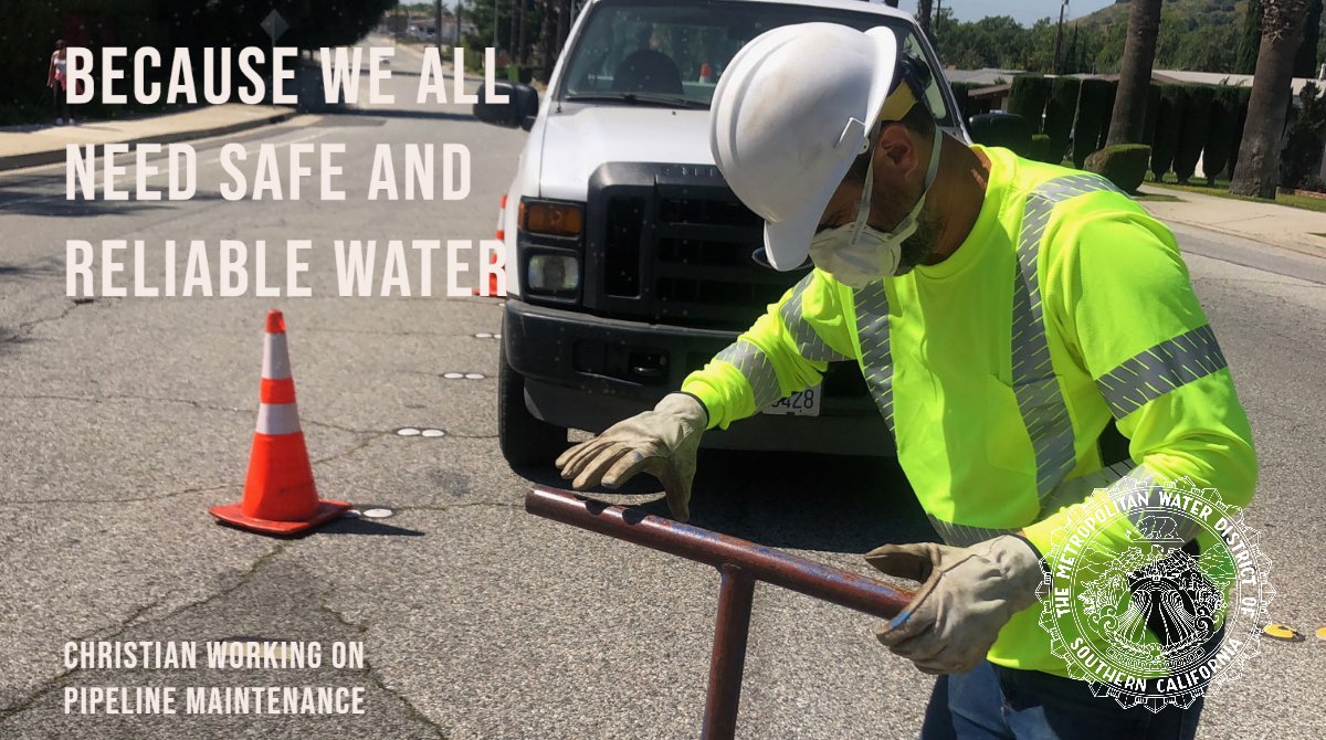 mwdh2o's tweet image. Our Apprenticeship Program provides an educational and training pipeline to careers at Metropolitan. Here, fourth-year apprentice and Operations &amp;amp; Maintenance Tech Christian assists his team with work on Metropolitan’s Upper Feeder pipeline. #KeeptheWaterFlowing #EssentialWork