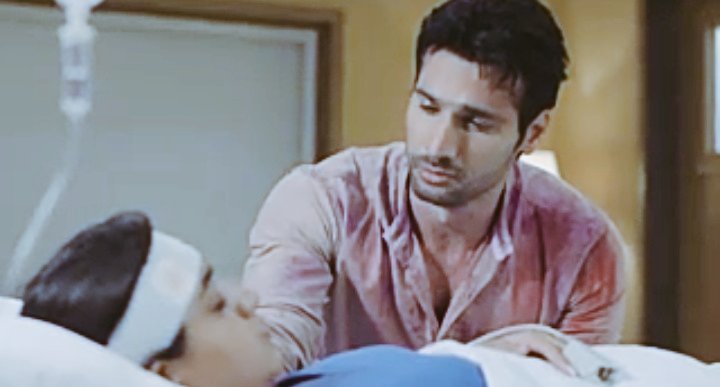 Arjun - Aur nai ladoge (And He was remembering all their moments together )Arjun - pranauti toh me hoon jaha b jata hoon khushiyan khaa jata hoon....His pain in this line  #Ardhika