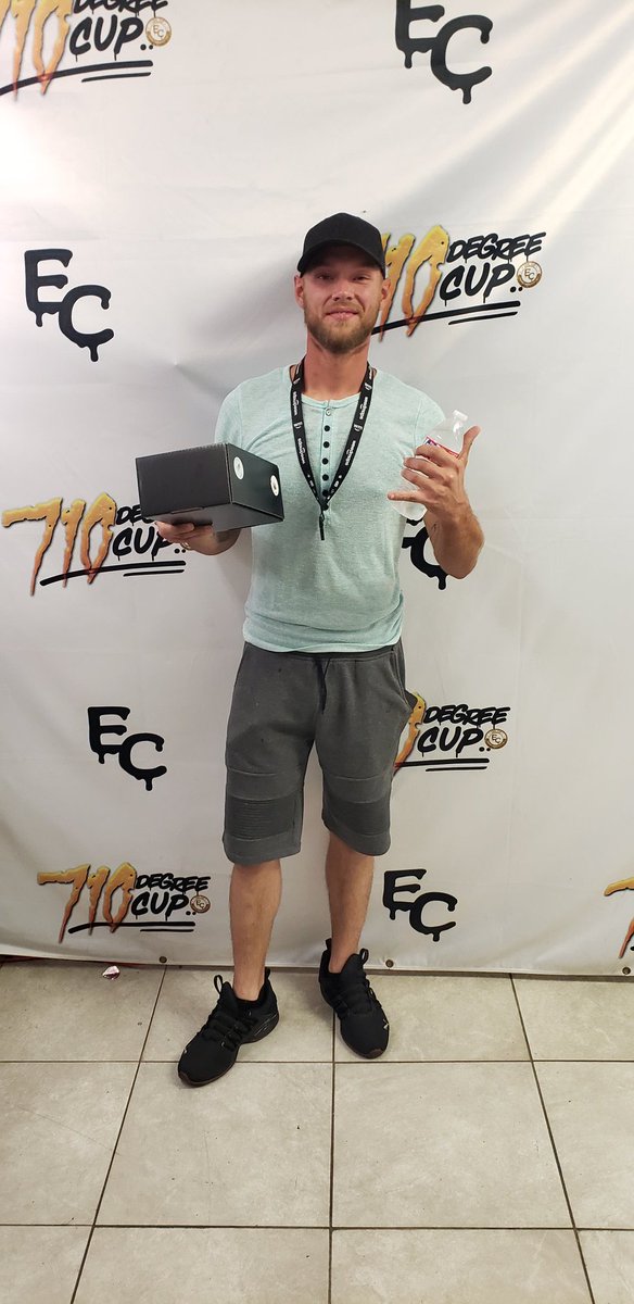 errlcup's tweet photo. More happy #710degreecup judges!! 🏆 Congratulations to everyone, be sure tag yourself so we can follow you!!
.
#azmmj #prop203 #arizona #mmj #cannabisjudge #judgekit https://t.co/fu6VTGySlR