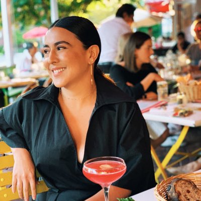 jacquitabanana_'s tweet photo. Hey peeps! Iโm Jackie, I stay doing the most in #sustystyle, am building a financially & eco-conscious life, & keep my environmental advocacy intersectional! So, if you care about fashion, money, policy, or just better everyday living, letโs #staysusty! https://t.co/sfUEY2CDNM