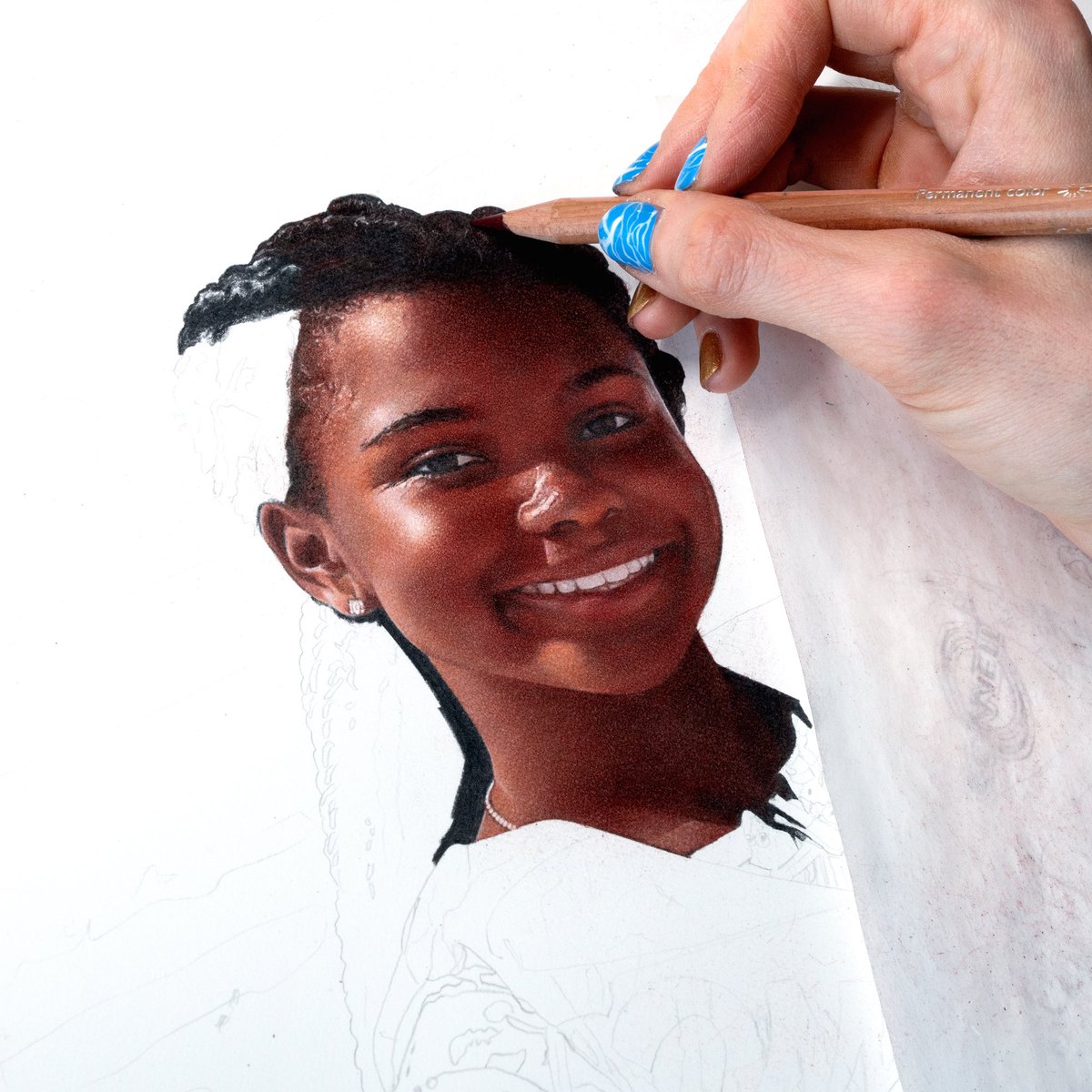 Heather12ooney's tweet photo. The past few months I have had the pleasure of doing this drawing commission for @KevinHart4real. I loved creating this colored pencil drawing of his beautiful, happy kids!☀️

Drawing video: https://t.co/HlhkQOePor https://t.co/zge7t6AMos