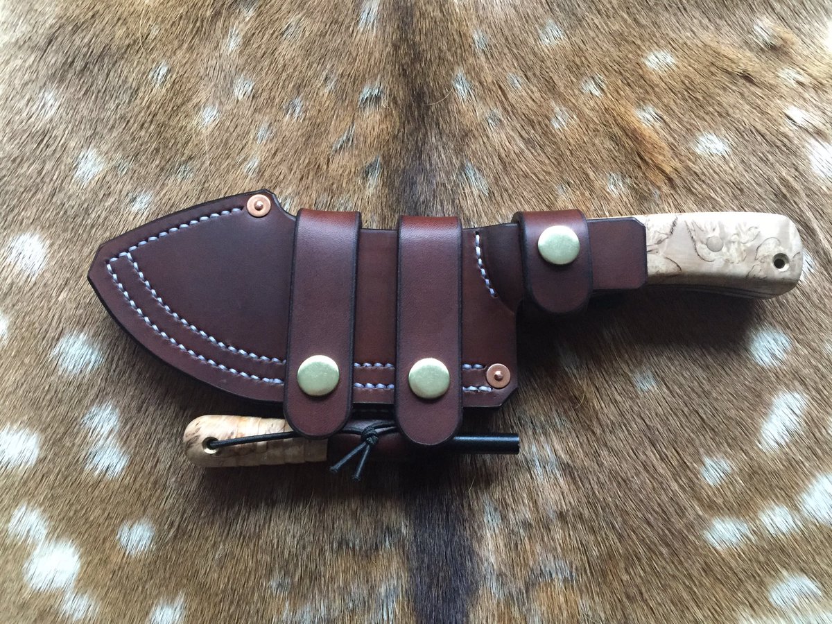 PDBushcraft's tweet image. Custom sheath made for a @tim_ammonite_knives monster. I can’t lie - this sheath took some real thinking about but hopefully I’ve done the blade and it’s maker proud and the new owner will love it!