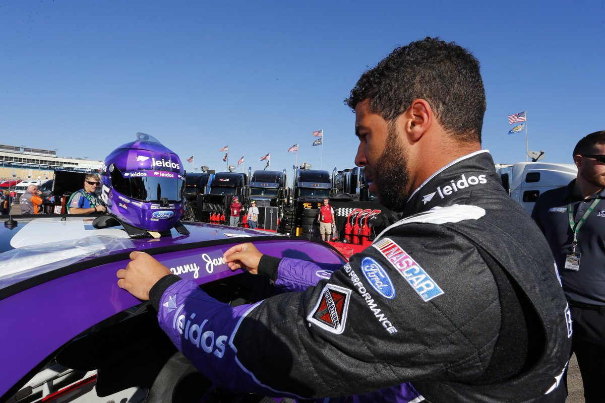 BubbaWallace's tweet photo. Nah homie, as person I’ve done business with in the past and ALWAYS respected the work you’ve done for ones in the industry. You made it clear of where you stand in today’s matter. All respect lost for ya dawg. #garbage https://t.co/DgYjWtrsTo