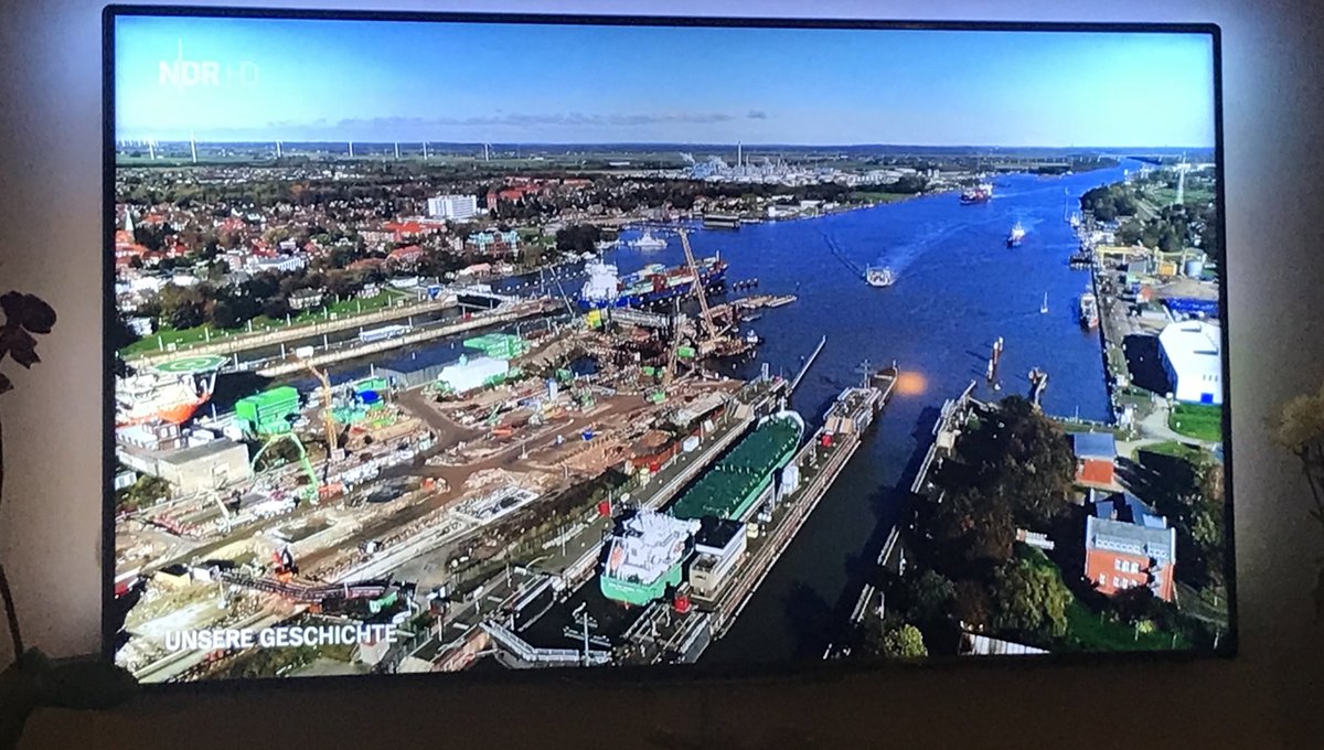 kamransarwar's tweet photo. I disse #Genforening2020 tider og meget info om Sønderjylland og Slesvig og Holstein. Lige nu også en anden historie fra egnen. 120 året for Kielerkanalen. Drama-doku på @ndr Fantastisk byggeri. 100m bred. 11m dyb. https://t.co/LphB0AKDpJ
