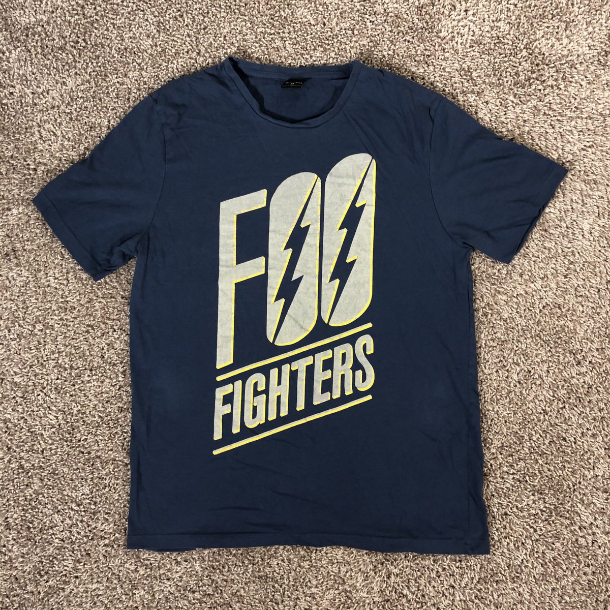 Foo Fighters T Shirt Licensed 2016, Size Medium #foofighters #davegrohl #nirvana #rock #grunge #rocknroll #davegrohlismyhero #seattle #FooFighters #FooFightersFan #Music #2016 #TShirt #BandTShirt #Ebay #EbaySeller #Reseller #NorthCarolina #NC #RDU #RaleighThrowback