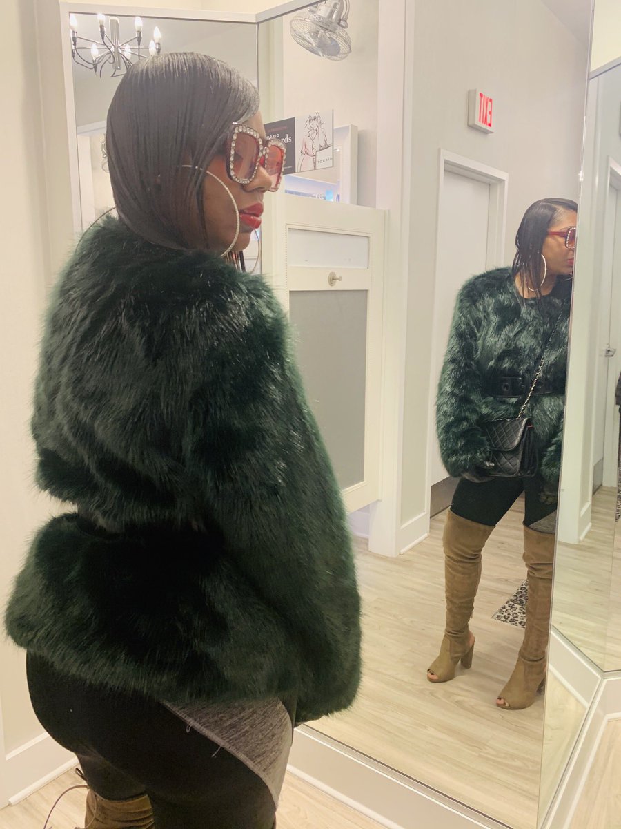 fashion_ill's tweet photo. #lifestyleblogger follow me on instagram @blackchanel8 #shoplook #likeforlikes #fashionmood #womenwithstyle #fashiondetails https://t.co/c32a7jUHut