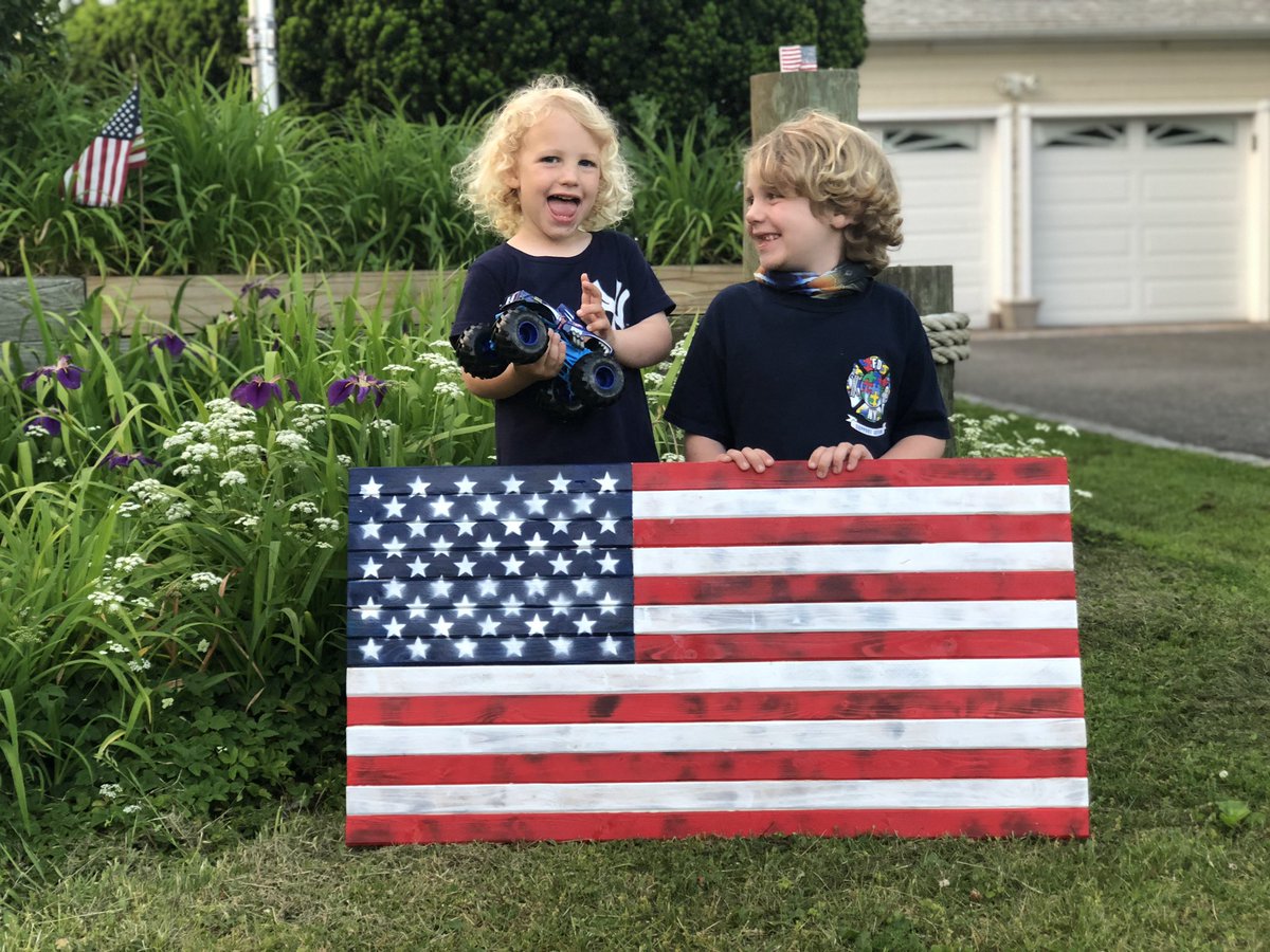 cb_magee's tweet photo. 2020 Flag Day project in the books! 🇺🇸
Michael Magee, 2C @AcademyBBP 
#bbpcares #bbpconnections 
@BBPSchools @BBPSupt https://t.co/tyuqImSHVn