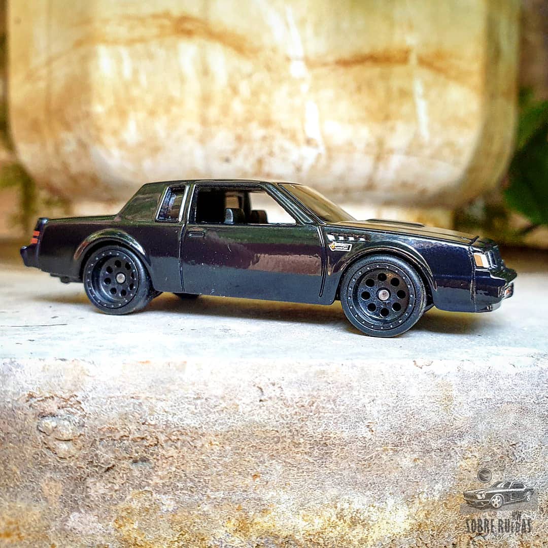 87 buick grand national gnx. 