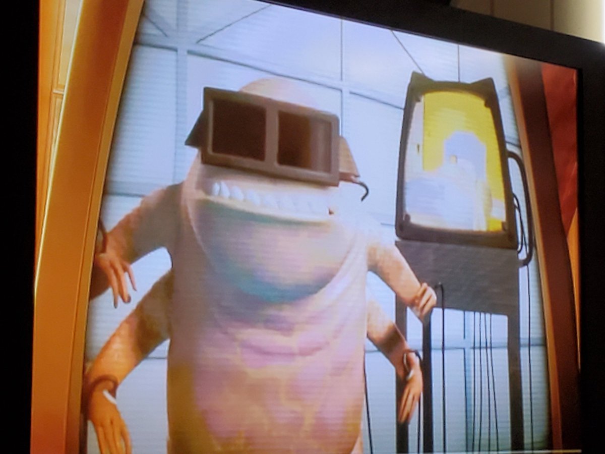 httpsania's tweet image. Did anyone notice that monsters Inc. showed virtual reality.... in 2oo1. (6:43 min in)