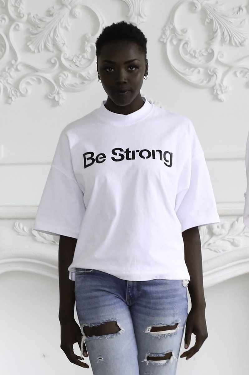 prestouch's tweet photo. When my clients ask me what is the message that I like the most !!
well my favorite message is "Be strong", it reminds me all the time to get up in every difficult situation! This t-shirt is available on https://t.co/2bZoQszMJf 
#blacklivesmattercanada#bemakparis# https://t.co/VFzKuJ5wn2