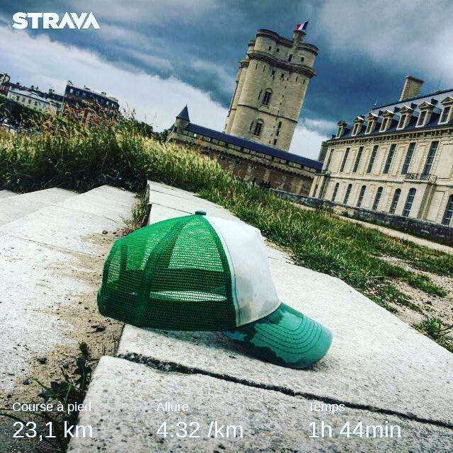 casquetteverte's tweet photo. [Doublette🏃🏻‍♂️🏃🏻‍♂️] • 2 x 23 😊 Ce coup de bambou que je me suis pris ce soir 😵 Ça remet sur terre 👇🏻 • #CasquetteVerte #Running #Trail #GreenCap #Predict #Predict2 #BoisDeVincennes #SaintMandé #Paris #TimeToPlayAgain #TimeToPLAISIR #RunOnEmotion #UltraTrail https://t.co/TMFfdmhcNA