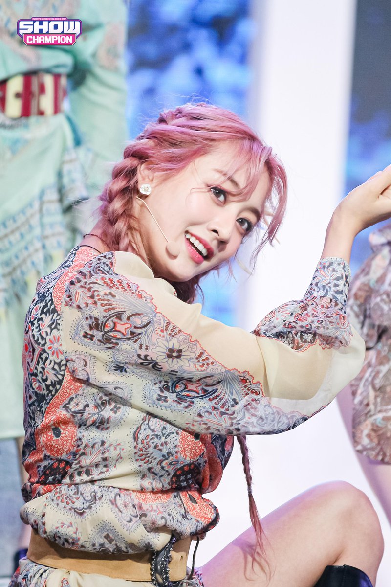 TWICE Bot on Twitter: