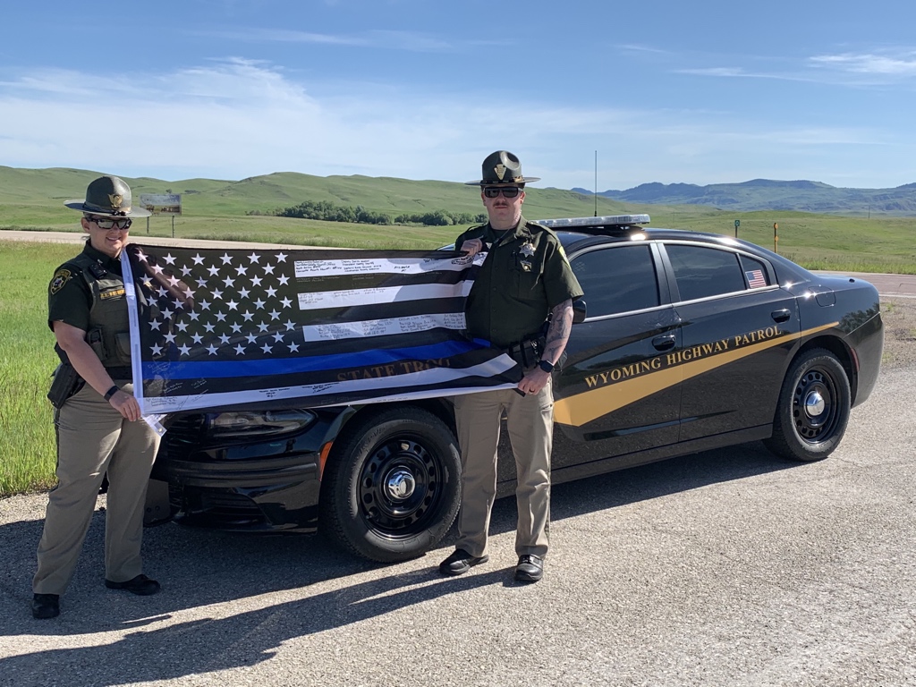 I was also able to participate in the relay, passing the flag off to <a href="/WYHighwayPatrol/">Wyoming Highway Patrol</a> this morning. 

This flag honors Lt Malissa Roberts of Reeves County Sheriff’s Office whose end of watch was March 16, 2020. x.com/MTHwyPatrol/st…