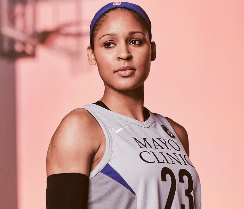 Happy birthday to the Maya Moore!  