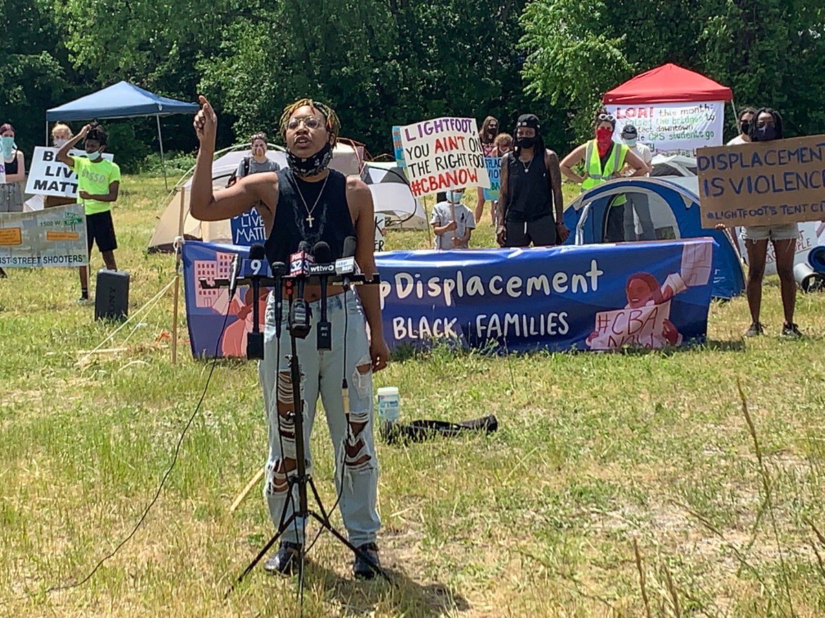 BLMChi's tweet photo. We are demanding the City stop displacement of Black families!@ObamaCBA #CBANow ! https://t.co/fkWbUF1B8C