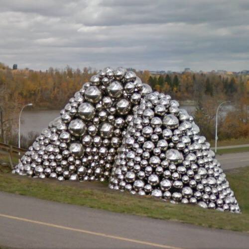 This statue has no attachment to slave owners but can we please push it in a river anyways