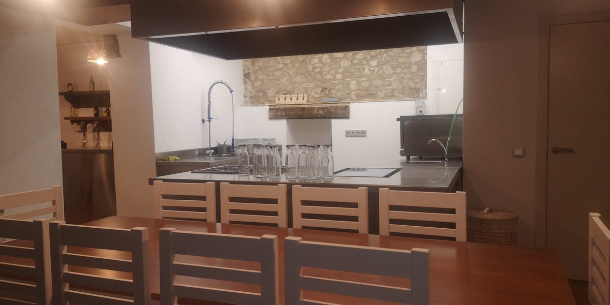 egcalonge's tweet photo. 🎛 El lloc més càlid del nostre espai ja està a punt 🔥🔥🔥

#cuina #showcooking #fogons #bonacuina #weareready #ilovemyjob #calonge #costabrava #baixempordà #espaigastronomiccalonge #espaigastronòmiccalonge https://t.co/XsVDvkmOcd