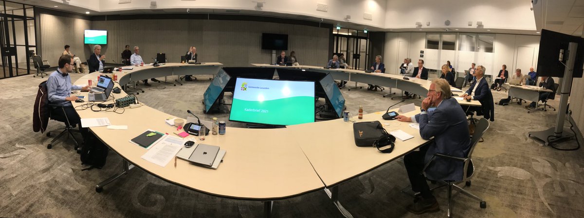 Voorzichtig en op afstand  vergaderen de financieel woordvoeders van raad ⁦<a href="/Gem_Leusden/">Gemeente Leusden</a> weer ⁩ fysiek: technische bespreking van  de financiële stukken. Een fijn weerzien. Op 2 en 9 juli vergadert de hele raad weer fysiek in het mooie Huis van Leusden.