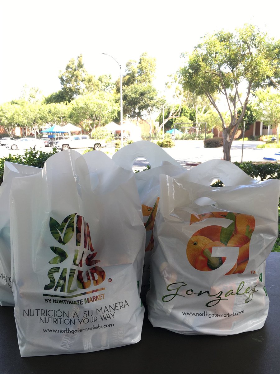 CSULBASI's tweet photo. We also want give a special thank you to @NorthgateGlzMrk and @VIVALASALUD for their contribution and support last week during our Beach Pantry pop-up. ππ€
For more information on future pop-ups please check your beachboard account. β
#CSULB #ASIfeeds #Onebeach https://t.co/nr6EnZOMQT