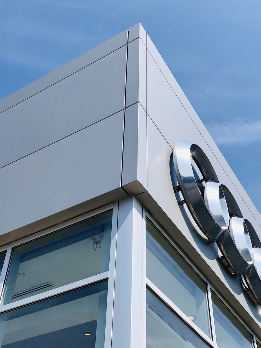 FairfieldMetal's tweet image. #ThrowbackThursday Bridgewater Audi still looks good. @arconic Over 9,000 square feet of the Econect-RS system. #ACM #Metal