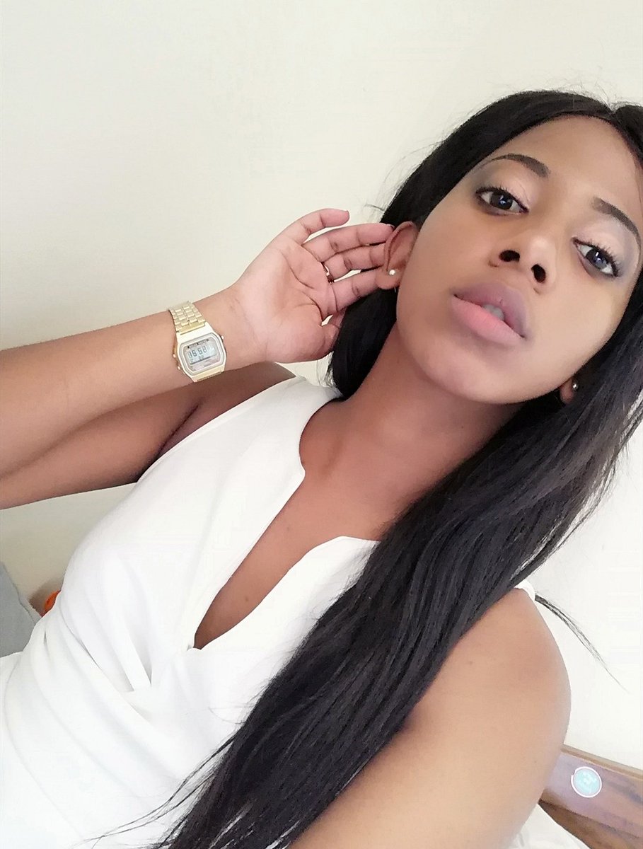 I know no one cares, but today is my birthday. ♥️🥂Happy birthday to myself 🎉❤️