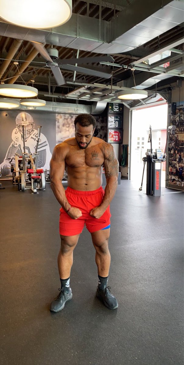 BrainDeadSports's tweet photo. Running back AJ Dillion has been working hard this offseason 👀 https://t.co/7yCK7lx8SA