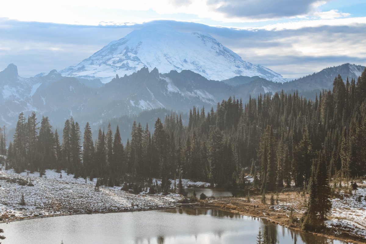 Mt Rainier from the Eastern entrance into the park. 
#mtrainier #washingtonexplored #visitwashington #themountainsarecalling #getoutside #findyourpark