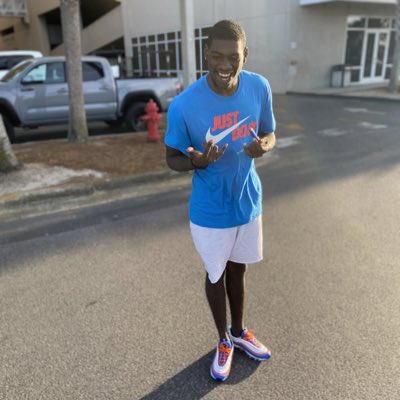 NLMB Dee tweet media