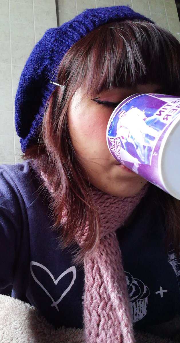 kaarliits96's tweet photo. #MiMayorReto es dejar de tomar café pero con este clima lo dudo jiji @OyePonchoYezka @maniaticosdeoye https://t.co/tGNonXolIh