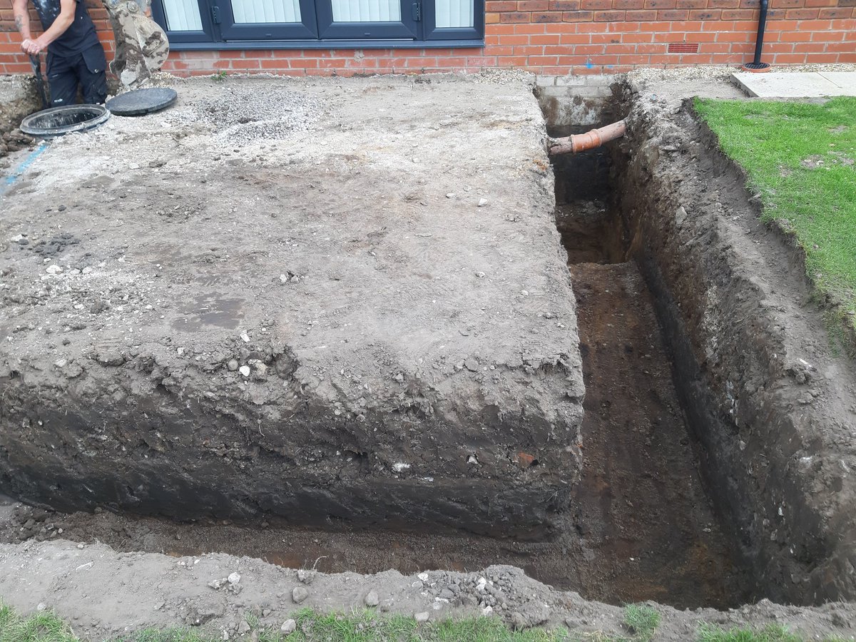 EvansExcavation's tweet photo. Footings dug and passed for future Extension in Congleton #thediggerlady #diglikeagirl #girlboss #smallbusiness #FemaleEntrepreneur #workingmummy #evansexcavation #takeuchi #tb210r #microdiggers 😁👷‍♀️👍 https://t.co/AHBR3gElwU