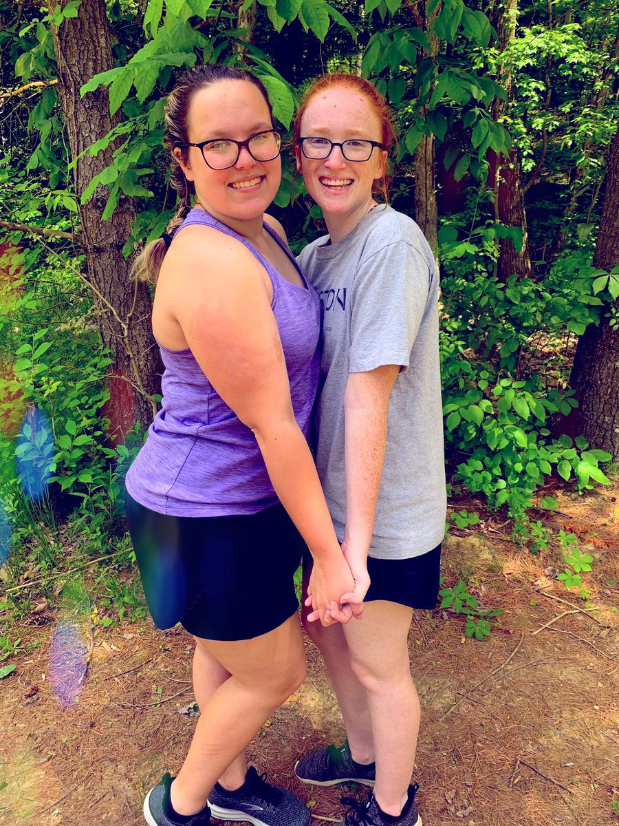 We love seeing sisters create lifelong friendships &amp; lifelong memories together 💛🦋