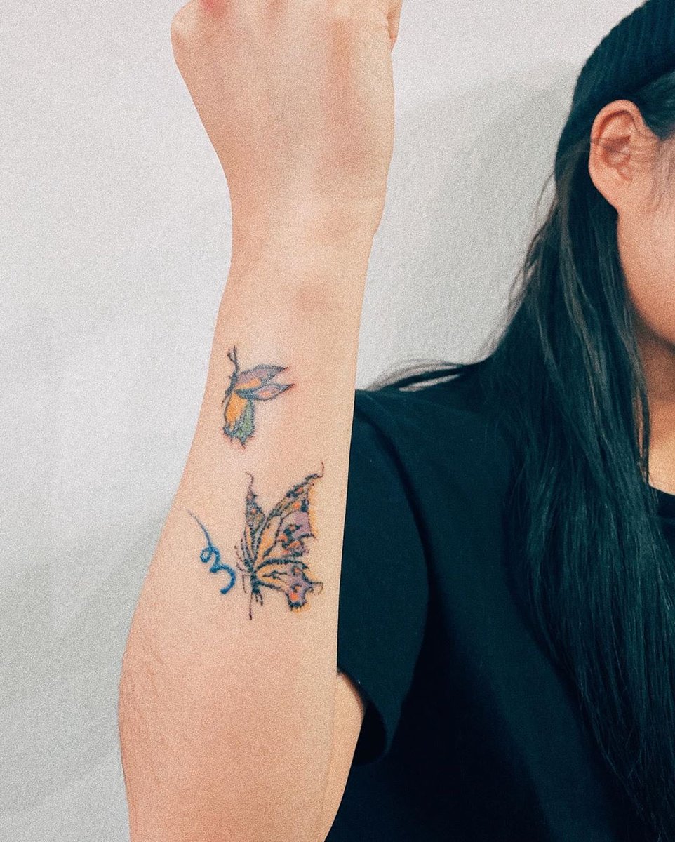 Wheein's 8th tattoo!(*in February 2020)Second vintage butterfly