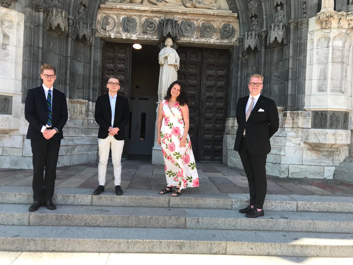 biskopkarin's tweet photo. Ikväll har vi i Uppsala stift tagit emot och sänt ut fyra kyrkomusiker som nu har slutfört sin utbildning på Svenska kyrkans utbildningsinstitut! Hurra! https://t.co/virAynvQrc