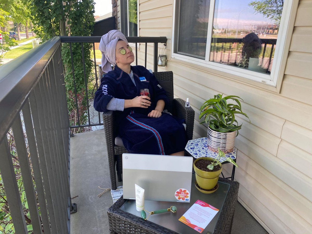 atbfinancial's tweet image. Sitting in that home office all day is hard work, #SocialAtHome. So our last surprise is a self-care package featuring some of our favourite things, including hand cream from our customer @rockymountainsoapco. #ATBGoodnessGrows