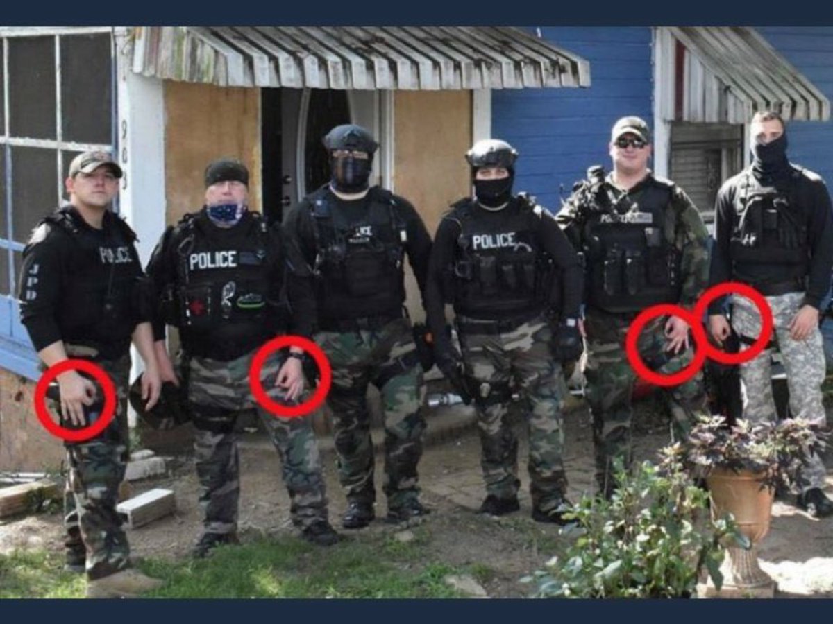Tam_Resist's tweet image. Not y’all.  

#KAG 
#MichiganProtest