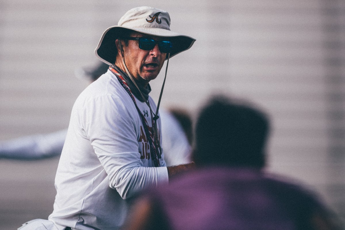 PrenticeCJames's tweet image. Camp Connections | Yellowjackets 🐝

#StrengthAndConditioning #Training #ReturnToAction #PrepSports

📸#ImagoHouse