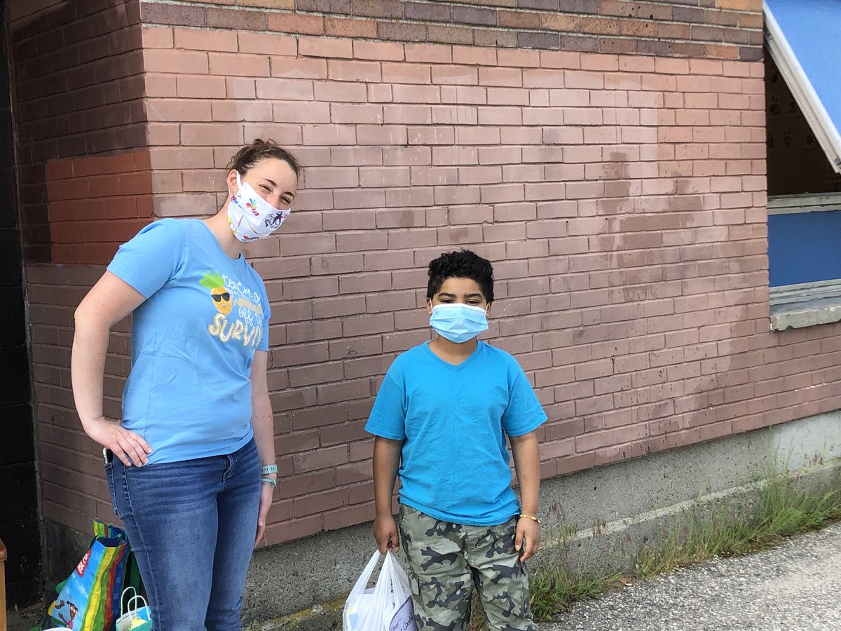 murrayma1's tweet photo. Connected with some of our Baldwin eagles this week!  Can you see the smiles under those masks?  ❤️ https://t.co/3Jj2kU8wSV