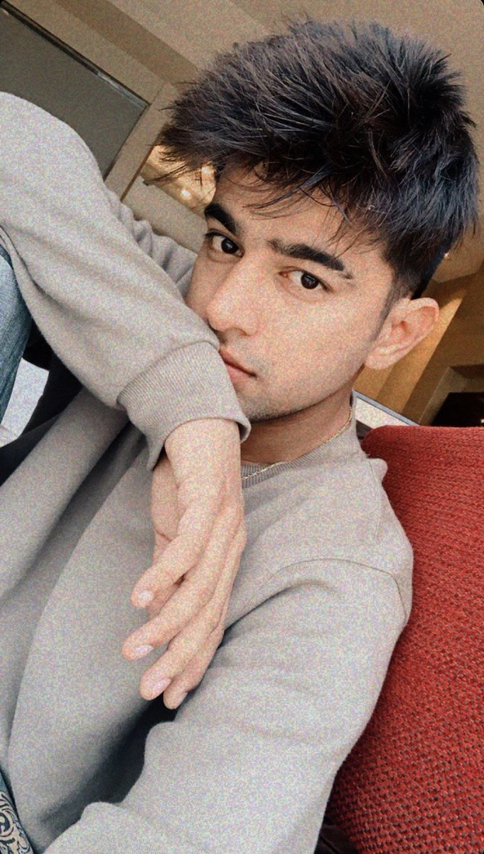 What song am I thinking of? 👀