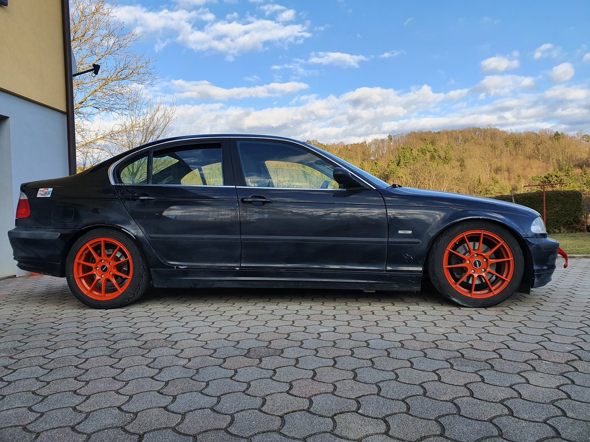 ZdrifterRace's tweet photo. #driftcar #E46 #driftgaudi https://t.co/RgL1z4IOir