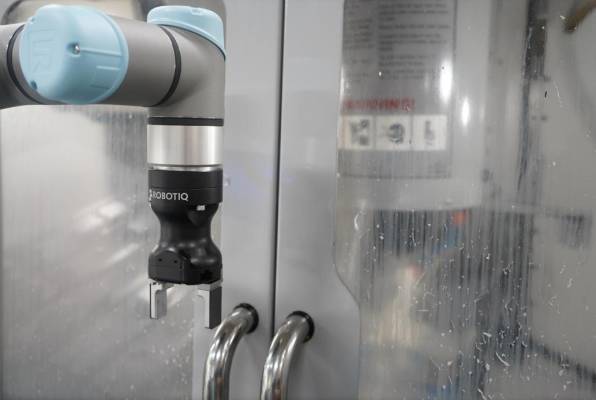 TopBotz's tweet image. Robotiq Improves its Hand-E Adaptive Gripper - topbotz.com/771391/robotiq… #robots #robotics #robotiq #improves