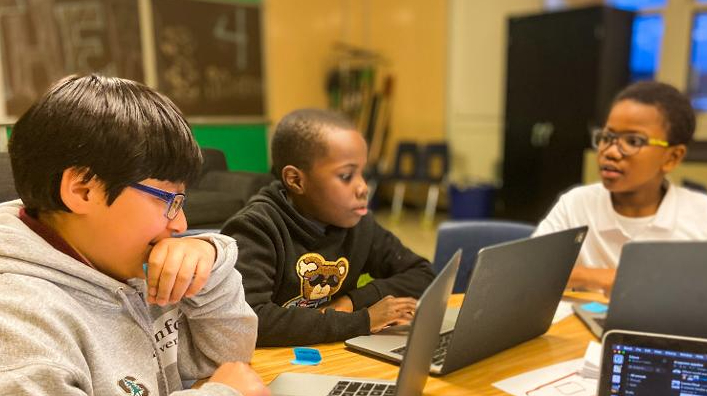 Forbes's tweet image. This data scientist is offering virtual coding camps for students nationwide to narrow STEM’s education gap: on.forbes.com/6017GyVEt by @brianne_garrett