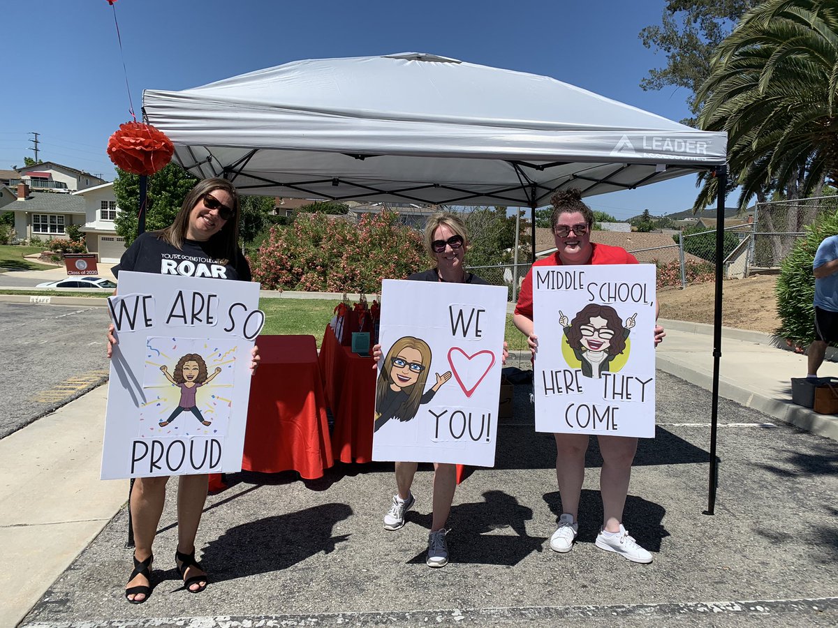 BanyanBobcats's tweet photo. Our parade was so fun! Loved seeing this AMAZING group one more time❤️ ok @SMS_CVUSD they are all yours- take care of our Bobcats! #HearUsRoar #theconejoway https://t.co/wOtXpOgt2t