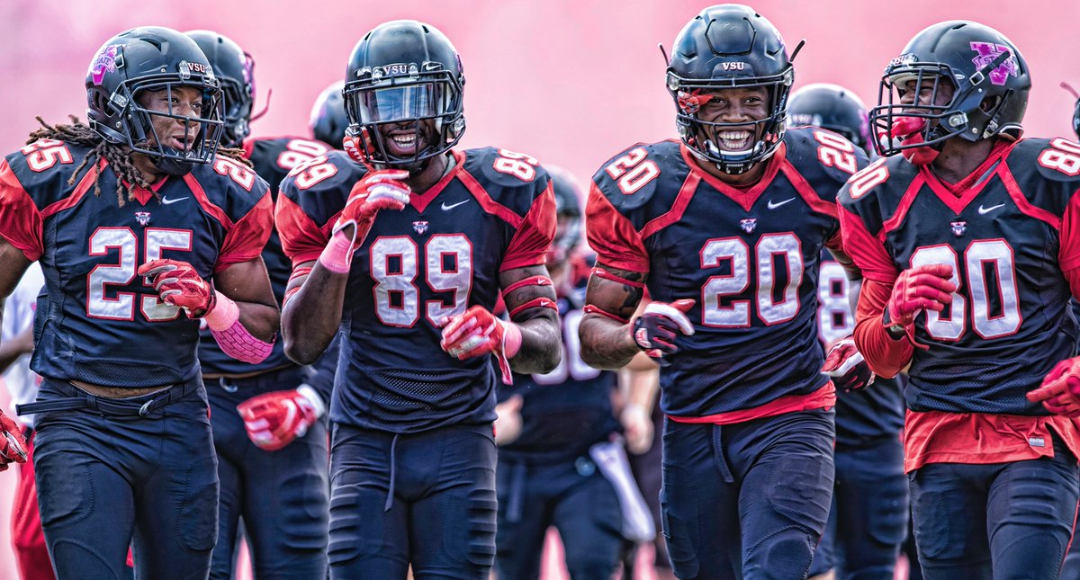 SpideyMatt05's tweet photo. That TOP-5 feeling! 🔥🏈🔥

@valdostastatefb will enter the highly anticipated '20 season ranked #3 in the country according to two recent  polls. In addition, the Blazers will be gunning for their 3rd straight @GulfSouth title! Call 229-333-SEAT for season tickets! #BlazerNation https://t.co/Kc5XMaT8Kt