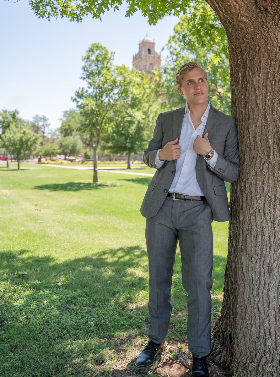 CranberryLab's tweet photo. Can we talk about how summer midday lighting might be the move? &amp; congratulations to the #TTU20 grad @jacob_duncan completing his masters! 🤘🏼 #WreckEm https://t.co/AepHafyOtl