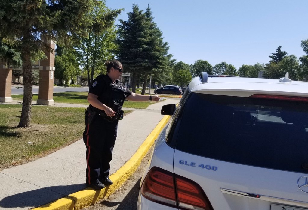 reginapolice's tweet image. We also had members conducting enforcement on Rochdale Boulevard this morning. Thank you to all the drivers who are respecting the rules of the road! #ProjectSPEED
