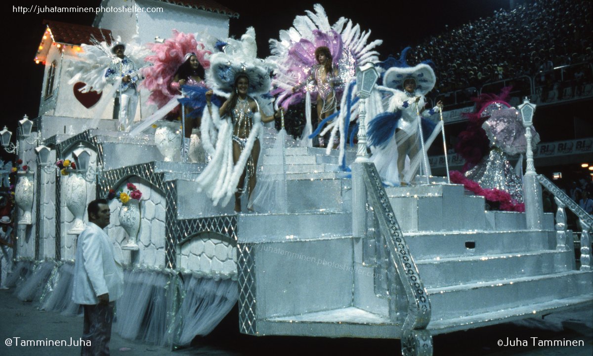 TamminenJuha's tweet photo. Grêmio Recreativo Escola de Samba Unidos do Jacarezinho 1987. A ultima fotos não tem nada anotado, mas acho que é a ultima alegoria do #Jacarezinho. Da Mangueira não é. #Carnaval1987 #UnidosdoJacarezinho #RiodeJaneiro https://t.co/Xrgy5Ki8bk