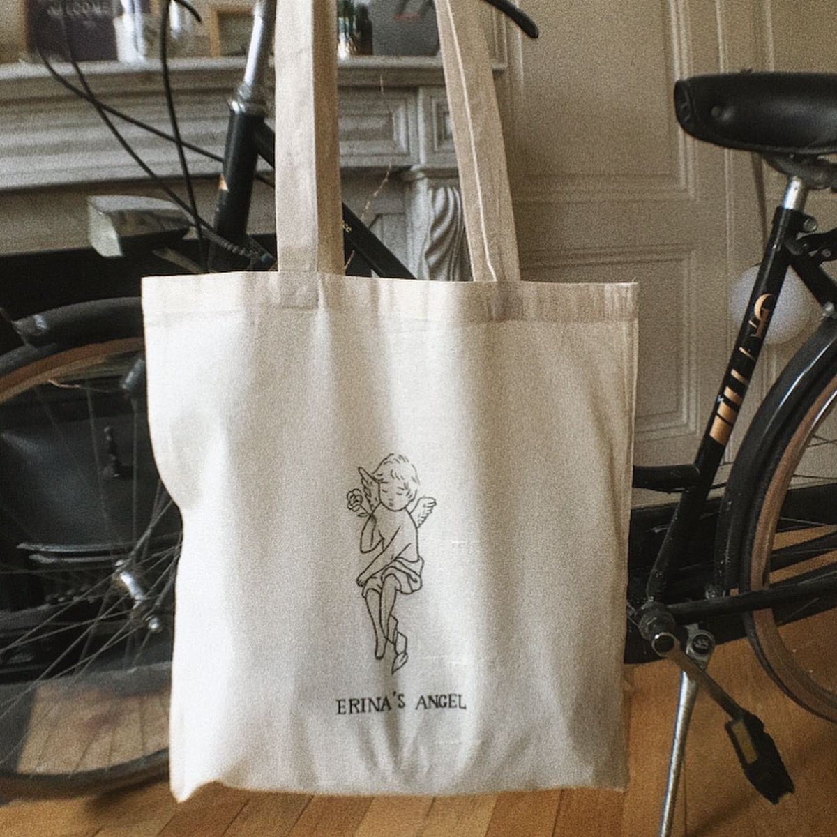 Je tente le tout pour le tout:
HELP ME TWITTER ❤️

Par passion, pour lutter contre la précarité, je dessine, vends des prints et des tote bag dessinés à la MAIN. J’aimerai tellement être plus visible/connue pour étendre mon travail 

RT POUR M’AIDER S’IL VOUS PLAÎT