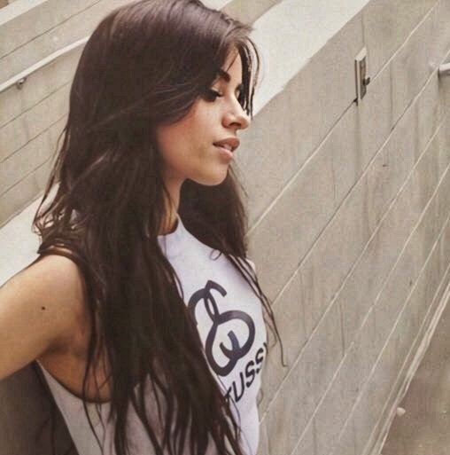 algo más superior a camila cabello es camila cabello con el pelo largo