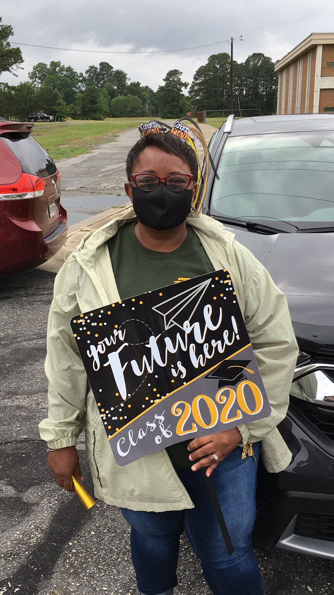 GWDMiddle's tweet image. GWD Instructional Assistant of the Year is showing her spirit!